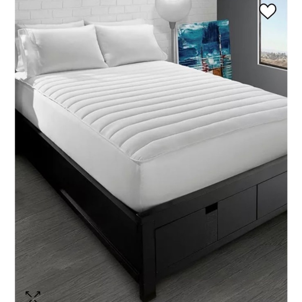 Ella Jayne NIP Hotel Collection Big & Soft Fiber Bed Mattress Pad